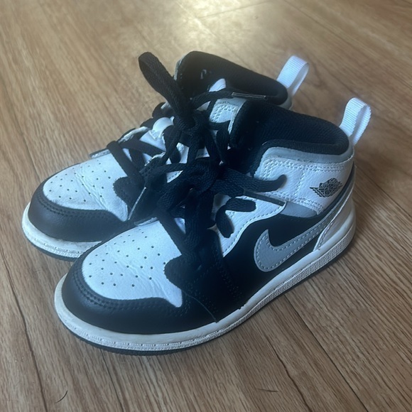 JORDAN 1 MID WHITE SHADOW TD - Picture 1 of 5